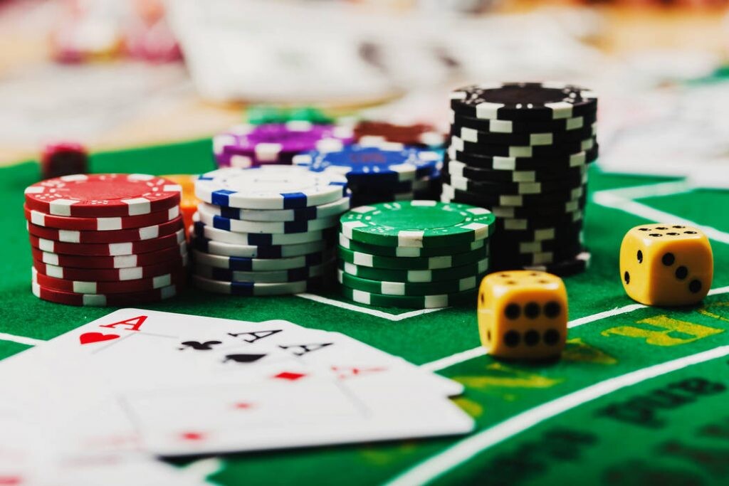 Luật chơi poker online cụ thể, dễ hiểu
