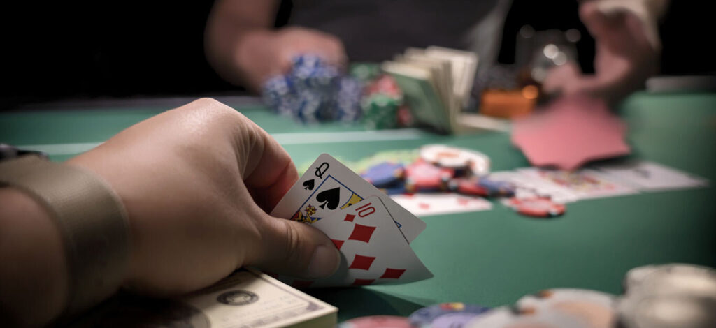 Cách chơi poker chi tiết tại nhà cái online